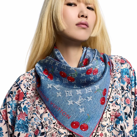 NIB Louis Vuitton x Murakami Denim Cerise Square 90 Scarf 2025 - Picture 7 of 7
